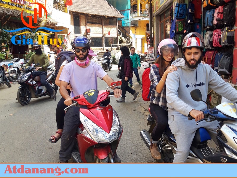 thuê xe máy gần nhà thờ Đà Sapa